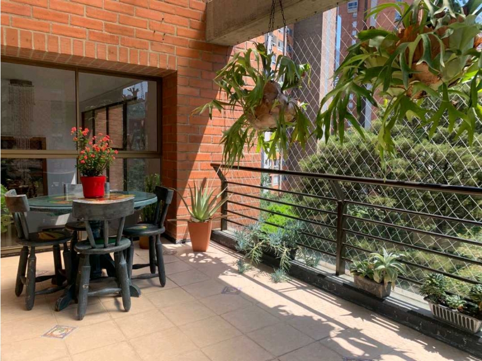 Apartamento Duplex en Venta Poblado,Sector El Tesoro — foto 2