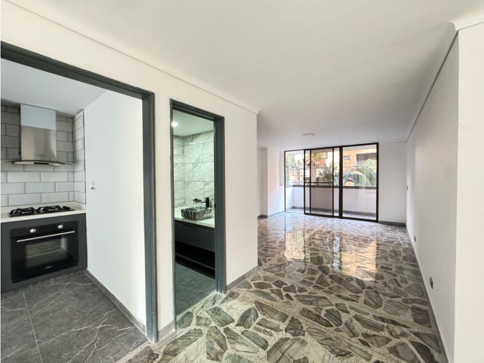 Apartamento en venta reformado Laureles segundo parque — foto 3