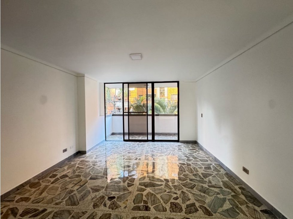 Apartamento en venta reformado Laureles segundo parque — foto 4