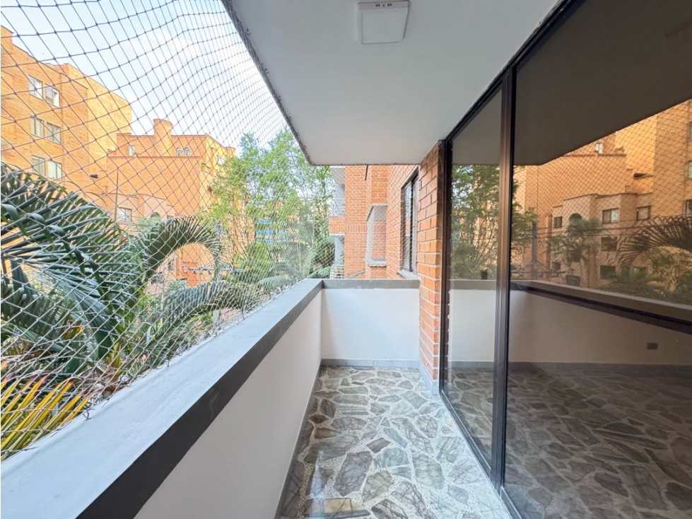 Apartamento en venta reformado Laureles segundo parque — foto 5