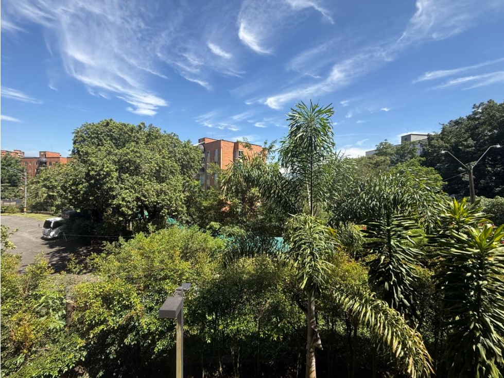 Apartamento en venta remodelado en el Poblado La Visitacion — foto 3