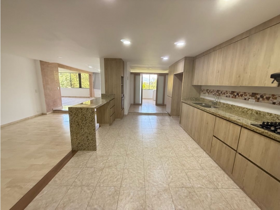Apartamento en venta remodelado en el Poblado La Visitacion — foto 5