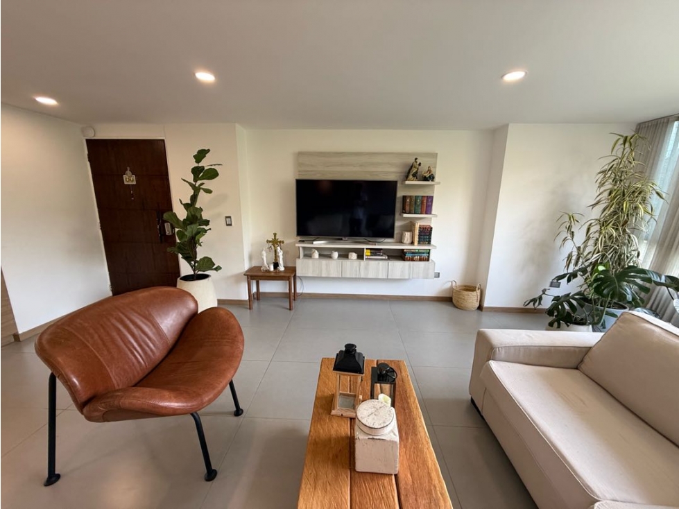 Apartamento en venta remodelado en el poblado sector el campestre. — foto 6