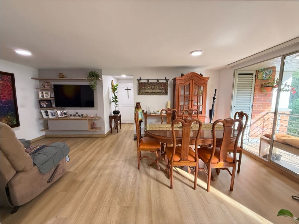 Apartamento en venta remodelado En Laureles sector La Almería