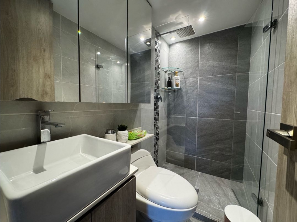 APARTAMENTO EN VENTA REMODELADO EN LA LOMA DE LOS BERNAL — foto 6