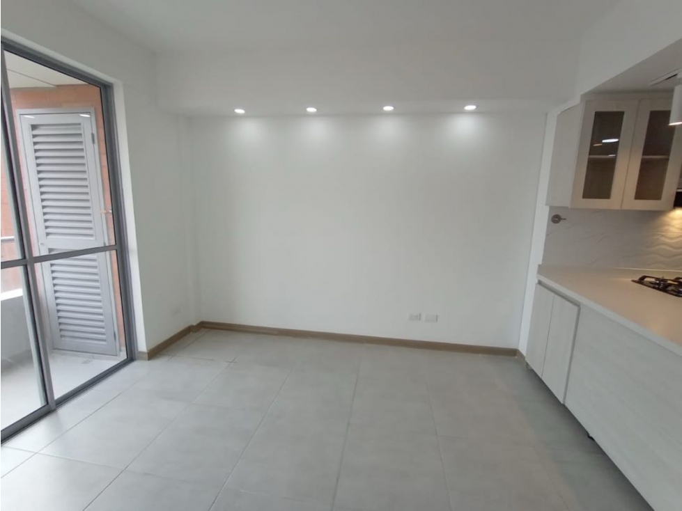 Apartamento en venta Sabaneta, sector Cañaveralejo — foto 2