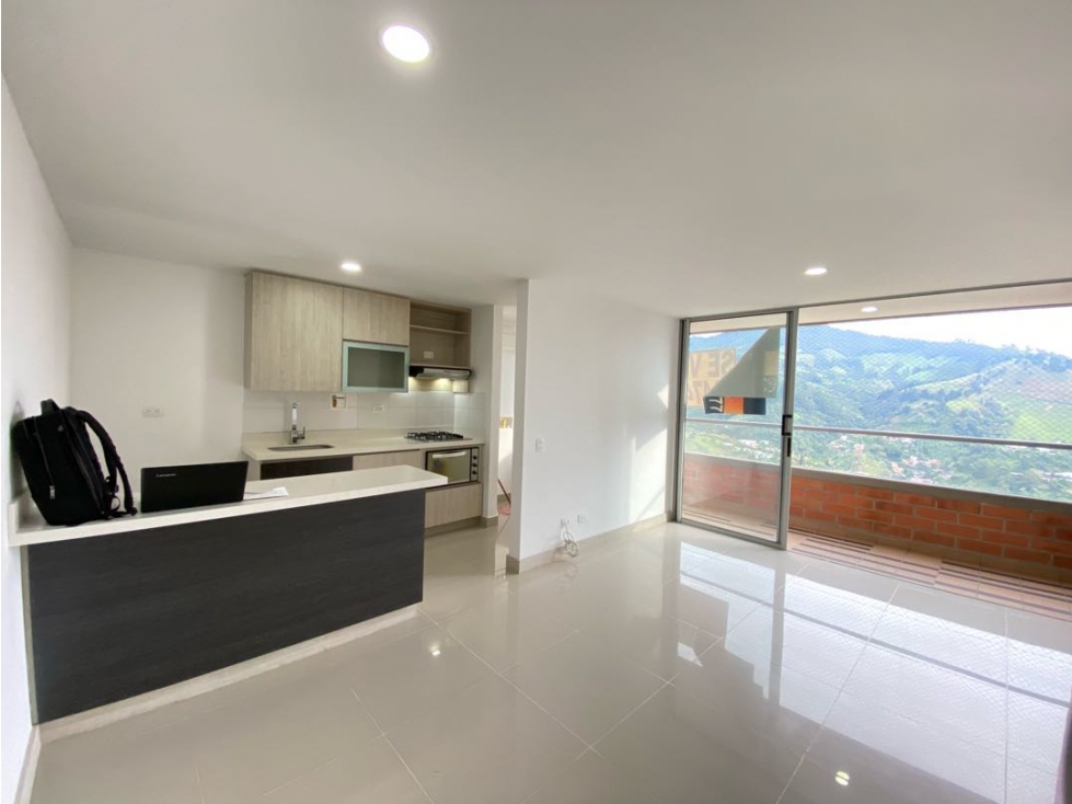APARTAMENTO EN VENTA, SABANETA LAS LOMITAS 75m2 — foto 2