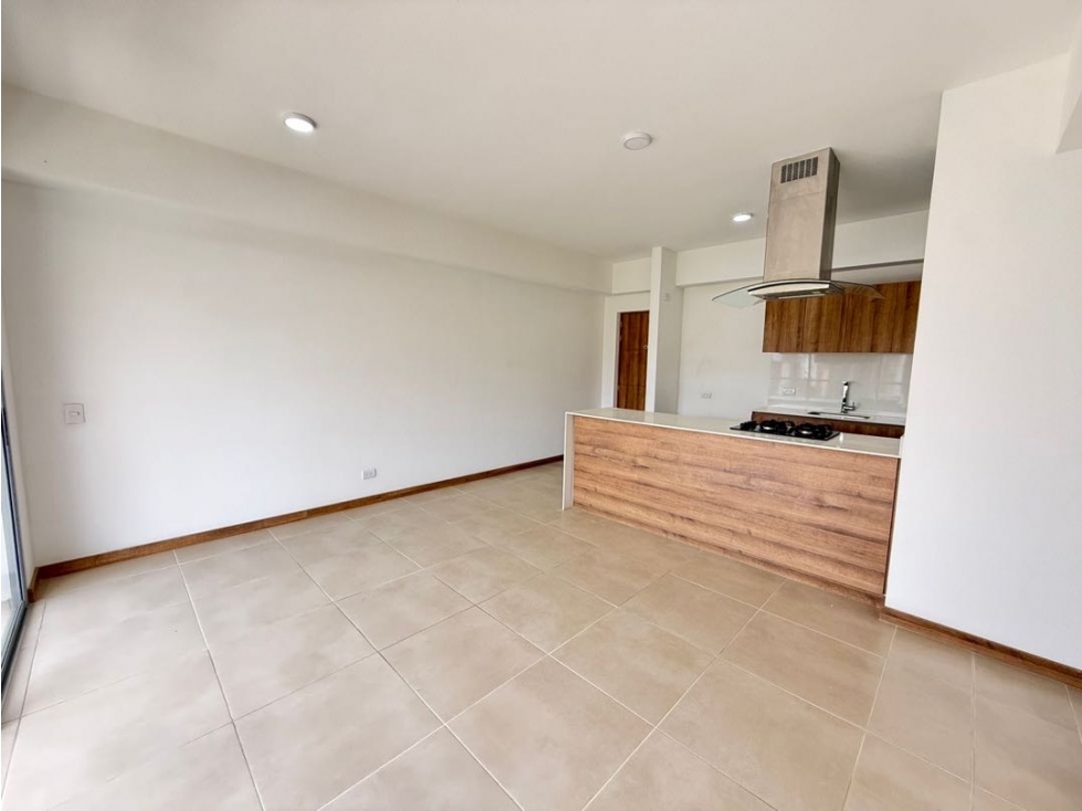 Apartamento en Venta Sabaneta Zona Plana Tres esquinas — foto 2