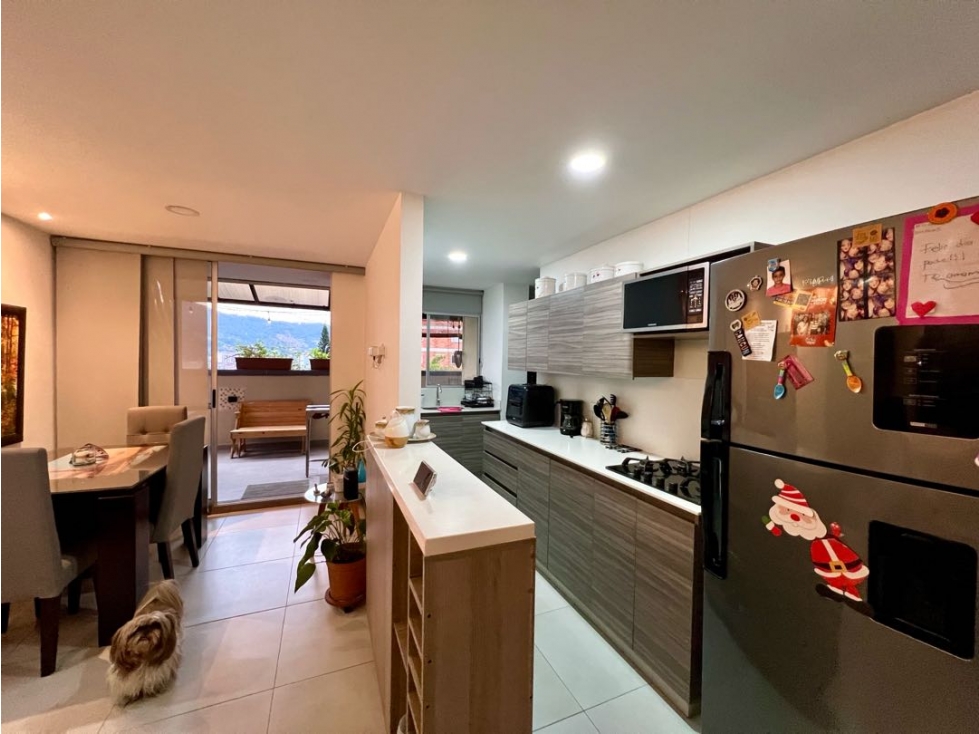 APARTAMENTO EN VENTA, SABANETA ASDESILLAS 80m2- TERRAZA 35m2
