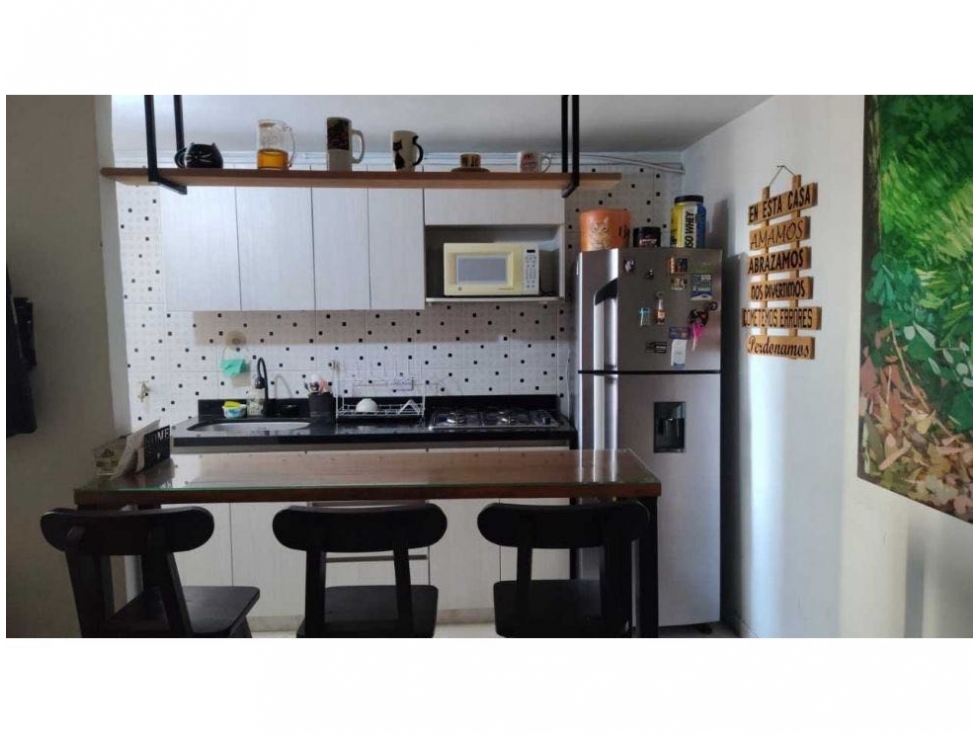APARTAMENTO EN VENTA SECTOR BOSTON, MEDELLIN — foto 2