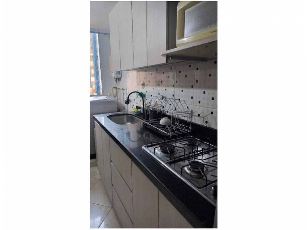 APARTAMENTO EN VENTA SECTOR BOSTON, MEDELLIN — foto 3