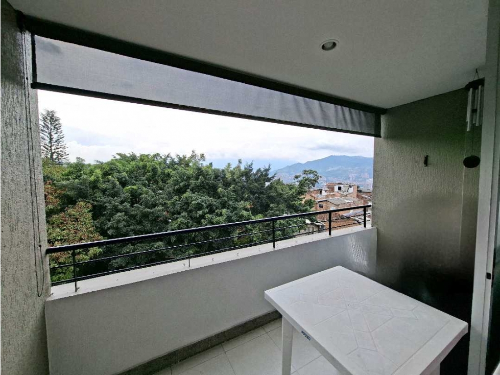 Apartamento en venta, sector Cumbres, Envigado. Piso alto. — foto 3