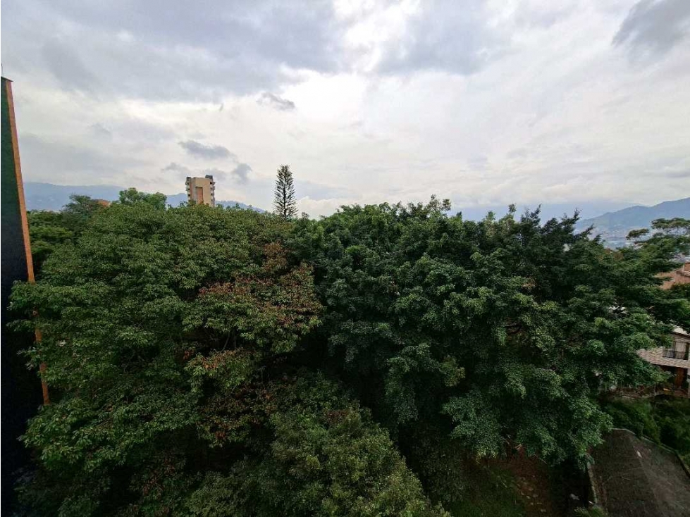 Apartamento en venta, sector Cumbres, Envigado. Piso alto. — foto 4