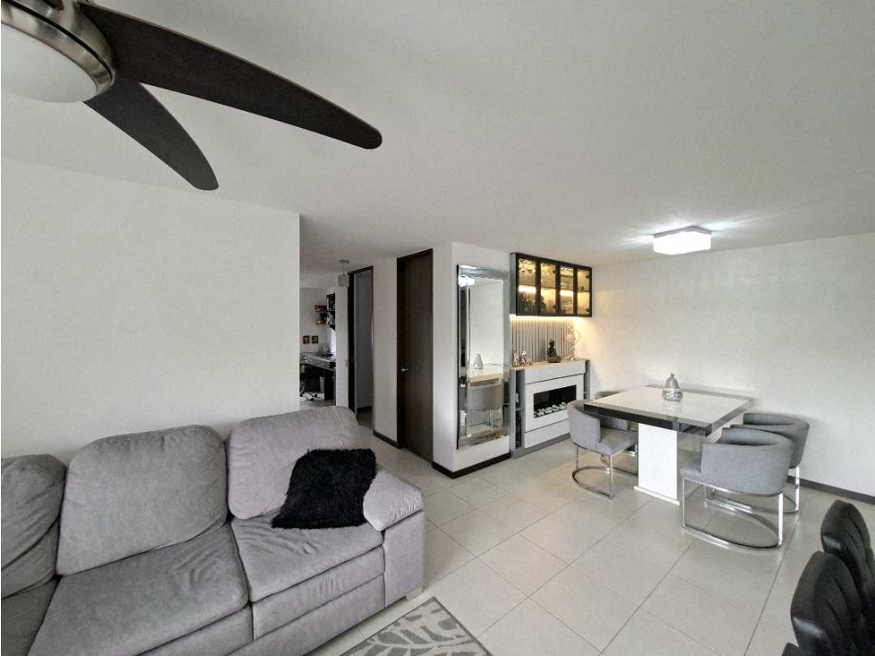 Apartamento en venta, sector Cumbres, Envigado. Piso alto. — foto 6