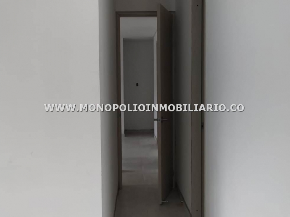 APARTAMENTO EN VENTA - SECTOR EL RETIRO COD: 23788 - 6