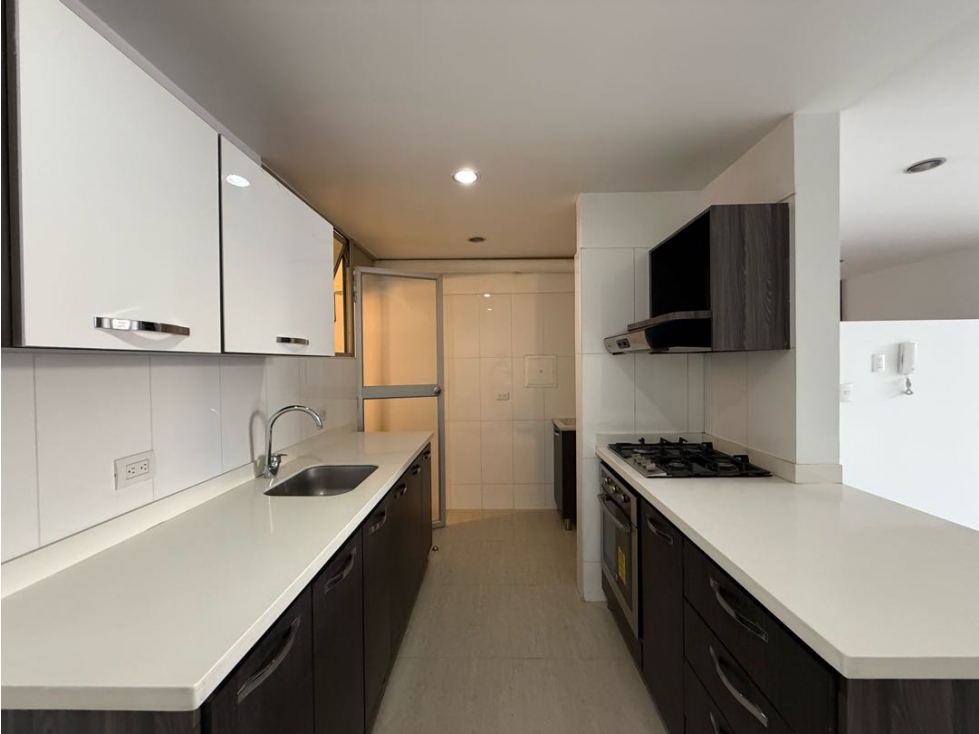 APARTAMENTO EN VENTA SECTOR GUAYACANES — foto 3