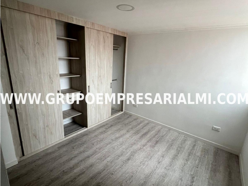 APARTAMENTO EN VENTA - SECTOR LAS LOMITAS, SABANETA COD: 28107 - 4