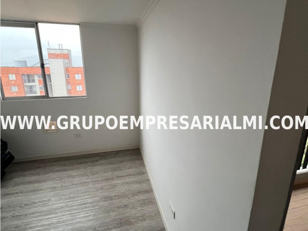 APARTAMENTO EN VENTA - SECTOR LAS LOMITAS, SABANETA COD: 28107 - 5