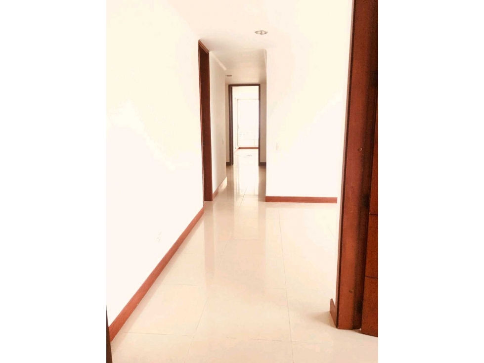 Apartamento en venta sector pinares 182 mts — foto 2