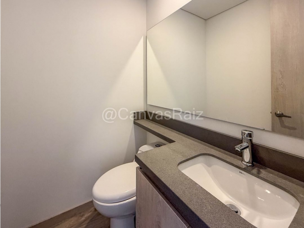 APARTAMENTO EN VENTA EL POBLADO PADRE MARIANITO — foto 5
