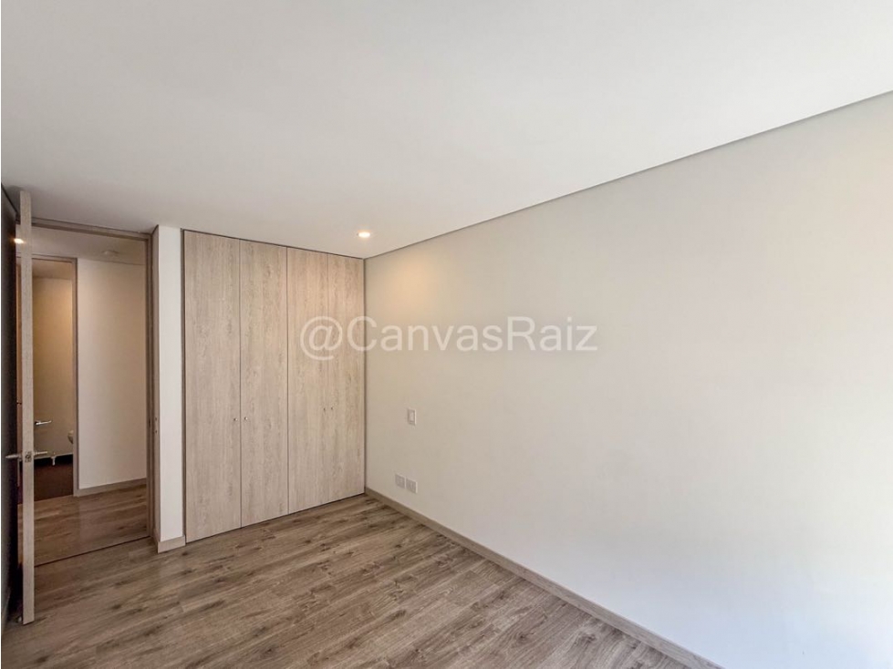 APARTAMENTO EN VENTA EL POBLADO PADRE MARIANITO — foto 6