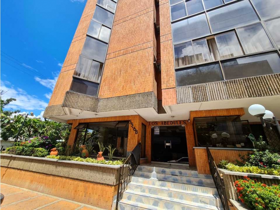APARTAMENTO EN VENTA SOTOMAYOR BOLARQUI EDIFICIO LOS ABEDULES - 1