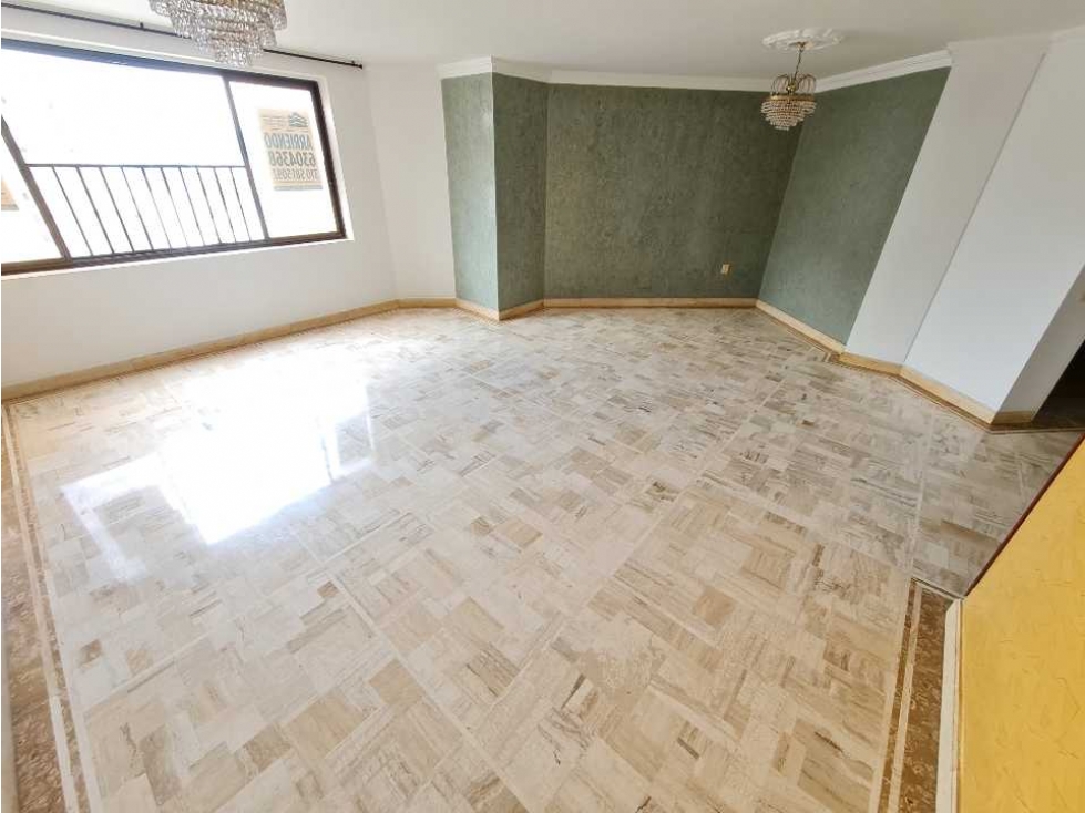 APARTAMENTO EN VENTA SOTOMAYOR BOLARQUI EDIFICIO LOS ABEDULES - 5