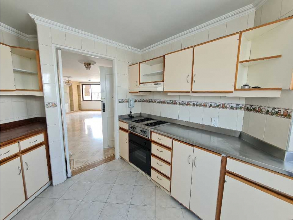 APARTAMENTO EN VENTA SOTOMAYOR BOLARQUI EDIFICIO LOS ABEDULES - 6