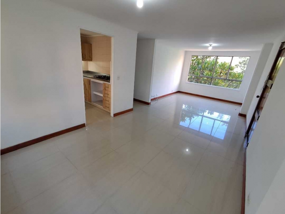 Apartamento en venta transversal inferior — foto 2