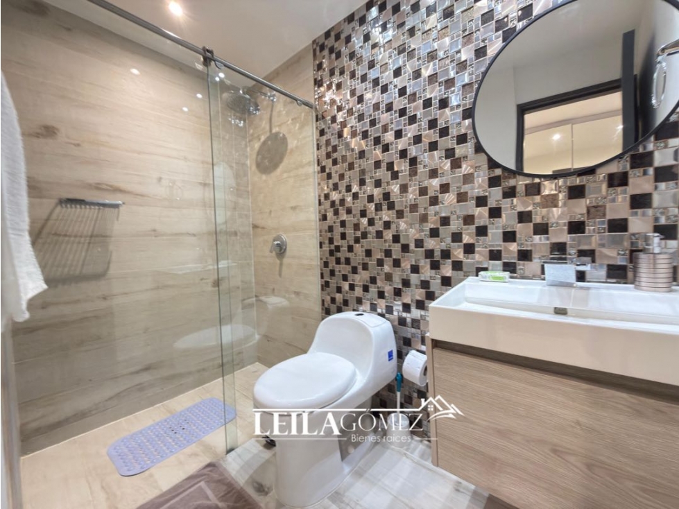 Apartamento En Venta amoblado uso Turístico sector El Laguito — foto 5