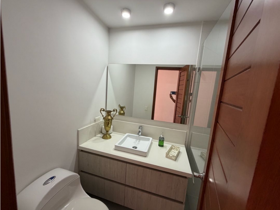 APARTAMENTO EN VENTA UBICADO CERCA A LOS BALSOS — foto 6