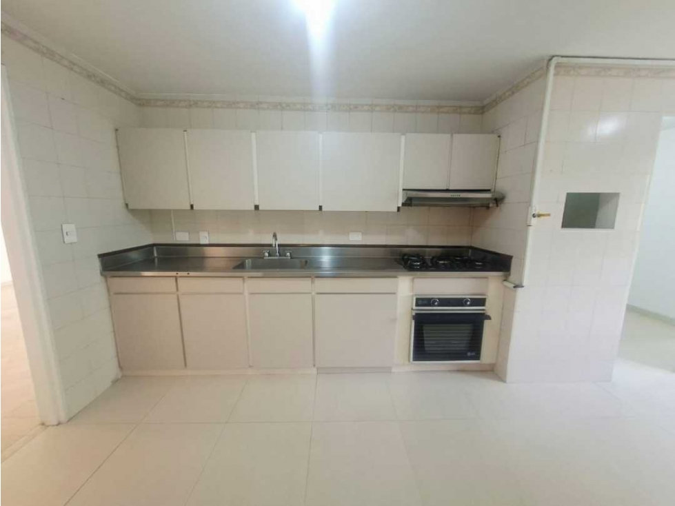 Apartamento en venta y arriendo Santa María de los Angeles P4