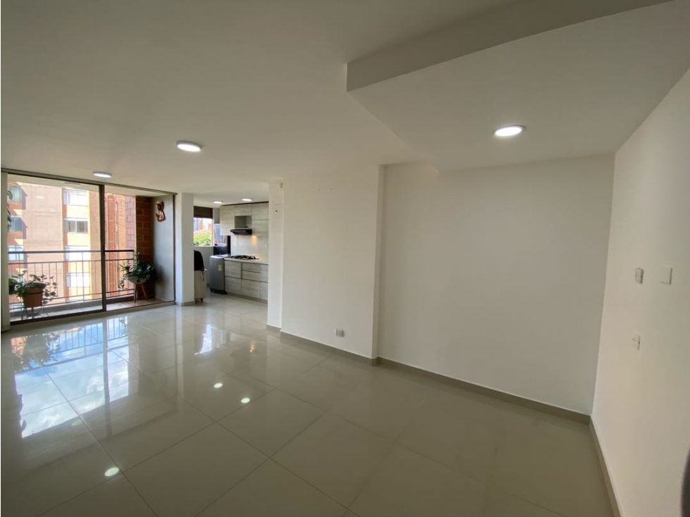 APARTAMENTO EN VENTA-POBLADO CASTROPOL