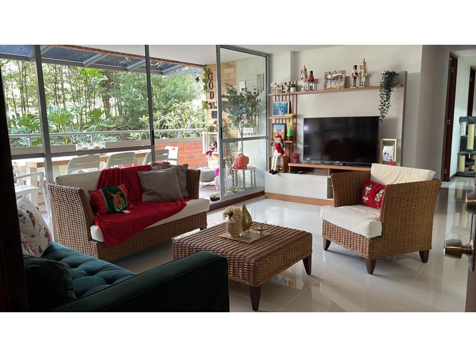 Apartamento Envígado con terraza Loma del Chocho 1100 millones — foto 2