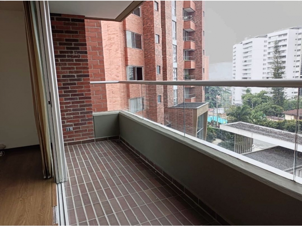 Apartamento Envigado El Esmeraldal 2 alcobas, estudio 2 baños, 2 Parq. — foto 4