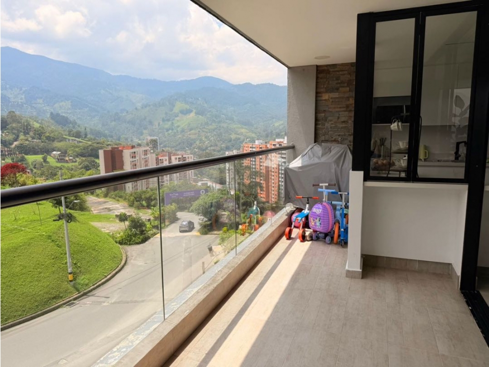 APARTAMENTO ENVIGADO/LAS BRUJAS/ 188mt2-3ALCOBAS-ESTUDIO-AMPLIO BALCÓN — foto 2