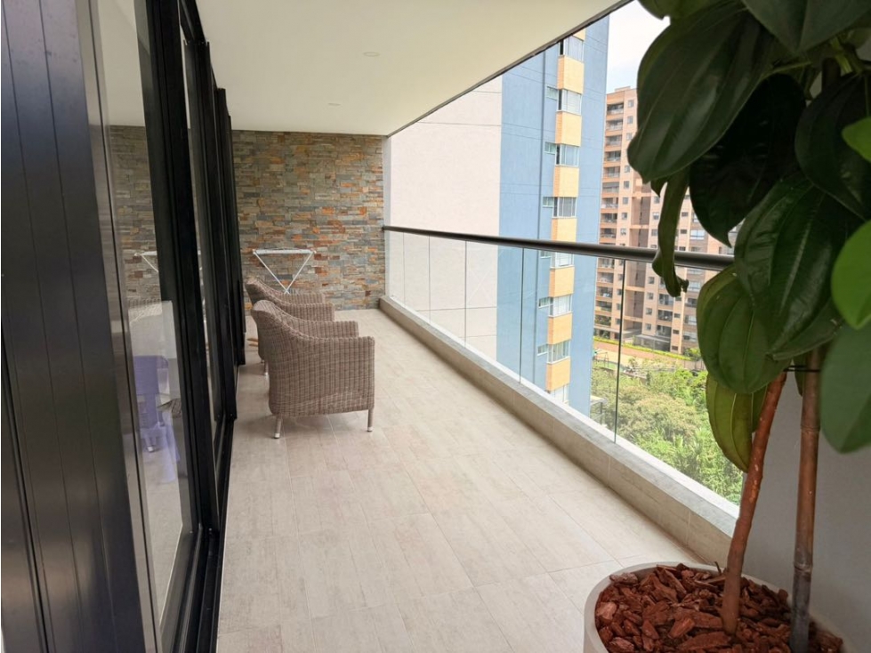 APARTAMENTO ENVIGADO/LAS BRUJAS/ 188mt2-3ALCOBAS-ESTUDIO-AMPLIO BALCÓN — foto 4