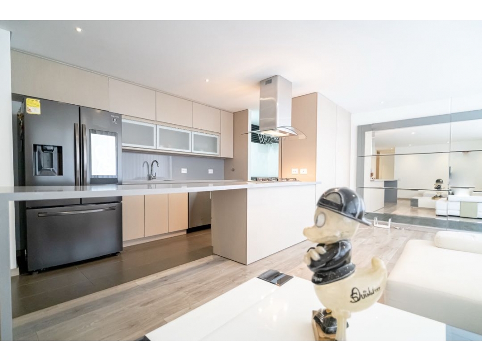 Se vende apartamento en altos del Poblado- 108 MT2
