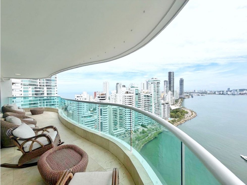Apartamento exclusivo en Castillogrande con vista directa a la bahia ! - 1