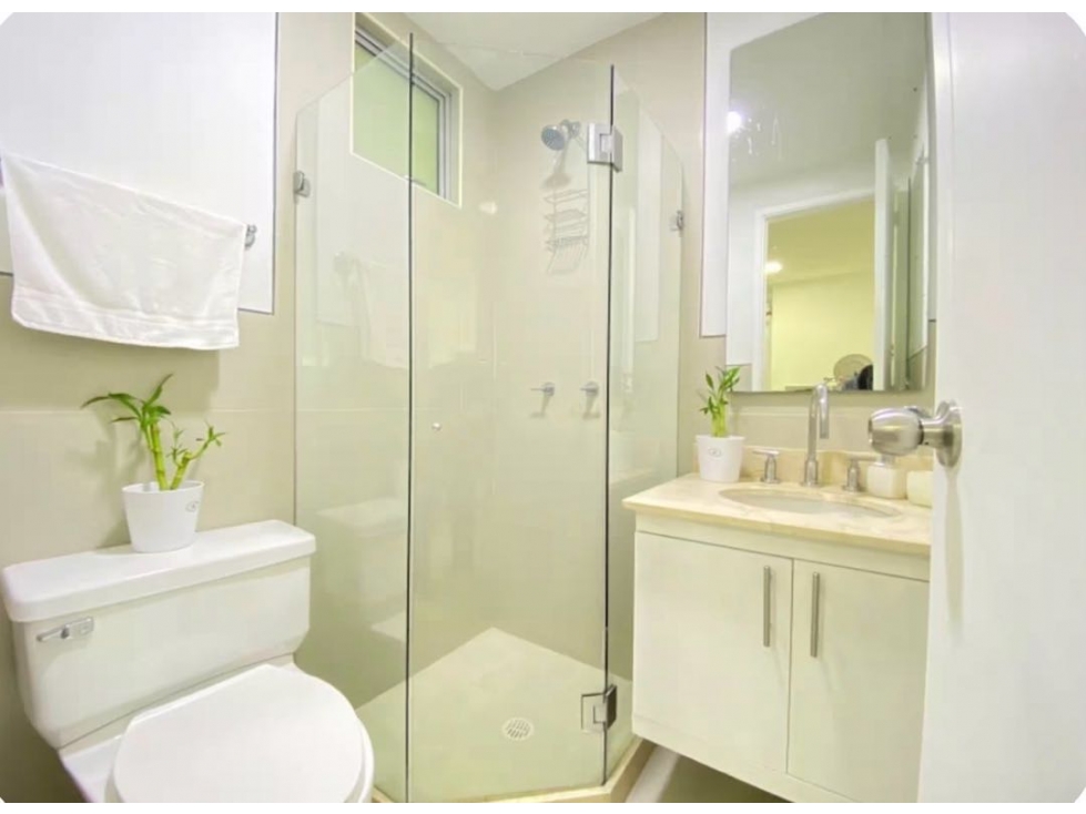 APARTAMENTO FRENTE AL MAR, SECTOR LA BOQUILLA, UNA ALCOBA, DOS BAÑOS - 6