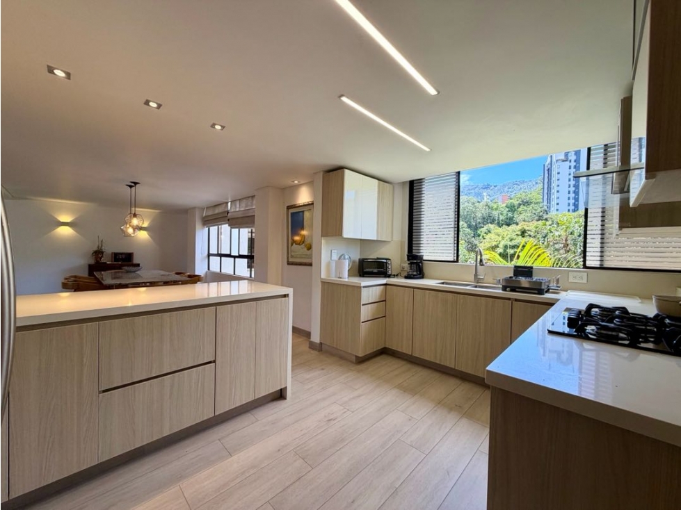 Apartamento fresco con vista a verde San Lucas Poblado — foto 3