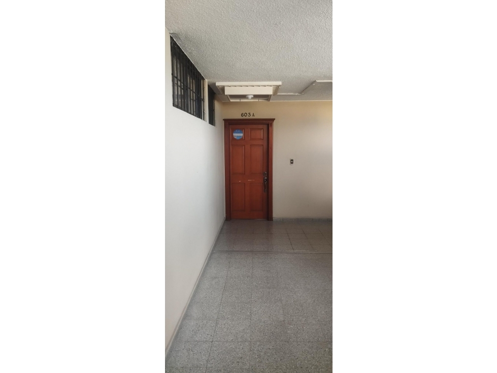 Apartamento, garaje y deposito en venta - Cali