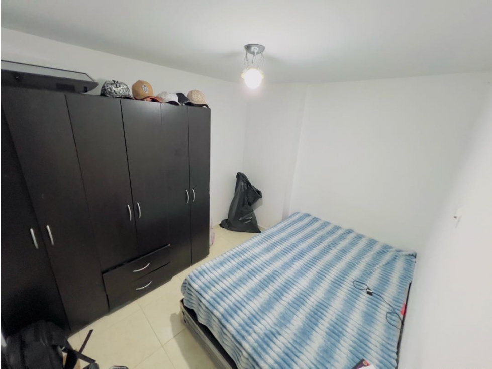Apartamento Interno En Barrio Pérez A 5 Min Del Parque $199M — foto 3