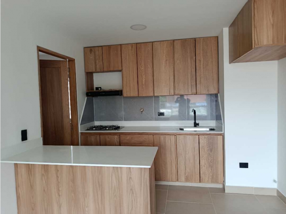 APARTAMENTO EN RENTA LA FLORESTA