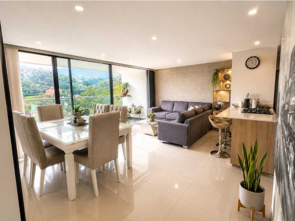 Apartamento loma el esmeraldal,de tres habitaciones excelente vista.