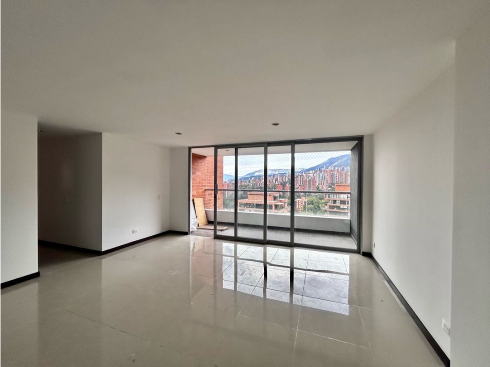 Apartamento Loma de Las Brujas 3 habitaciones, estudio, 2 baños — foto 2