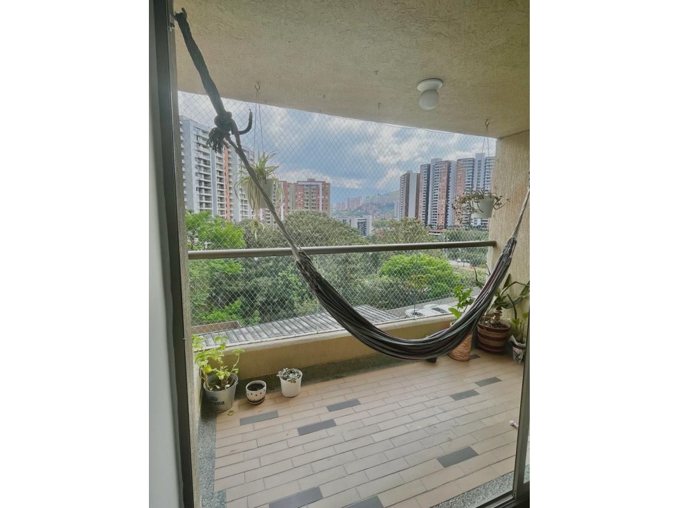 Apartamento Los Bernal 99 metros 750 millones
