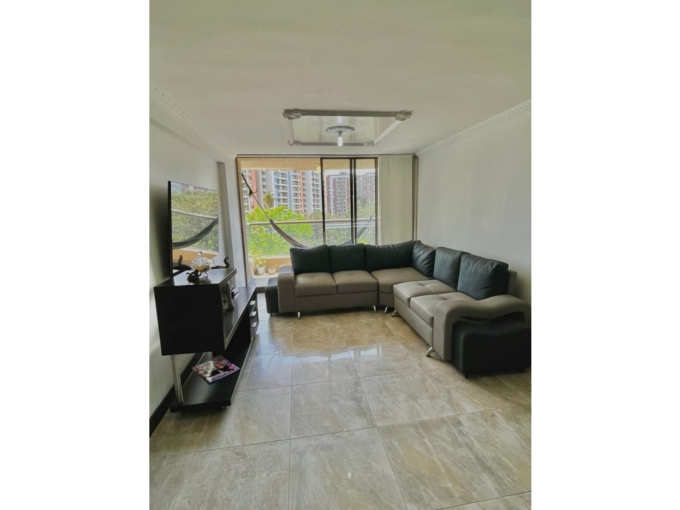 Apartamento Los Bernal 99 metros 750 millones — foto 2