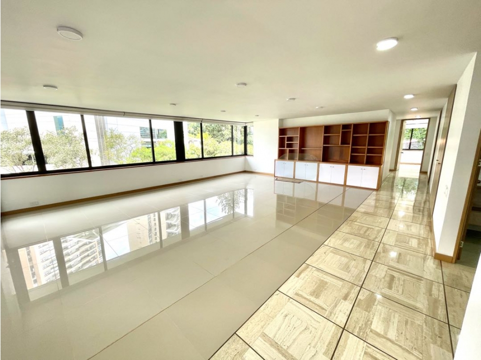 Apartamento Lujoso arriendo poblado Lalinde. — foto 3