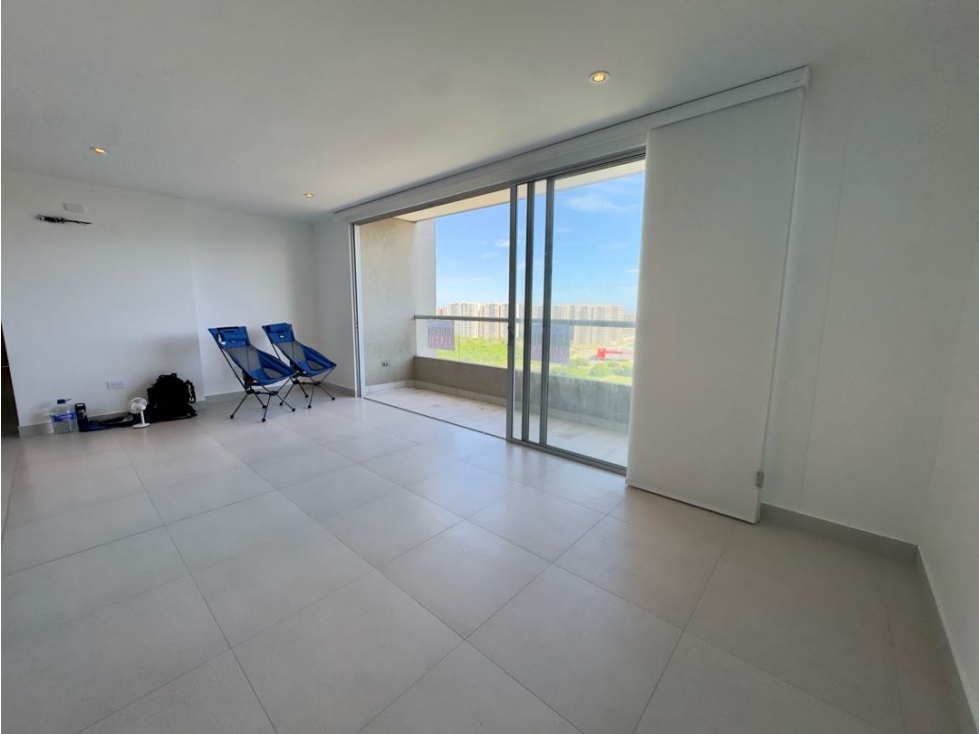APARTAMENTO LUXURY LADO SOMBRA VISTA AL RIO CORTINAS PORTAL DE GENOVES — foto 2